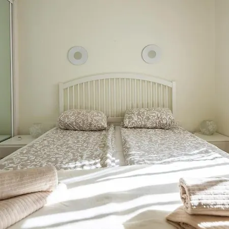 3 Bedroom Oceanview Cliff Haven *