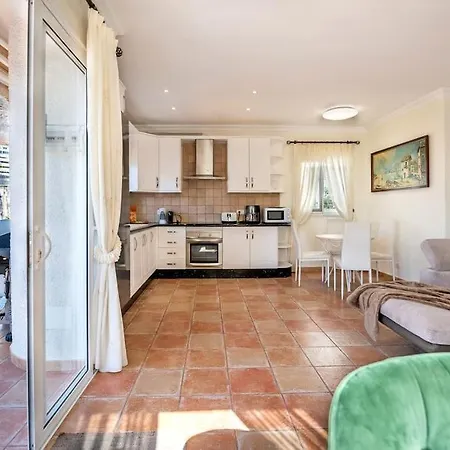 3 Bedroom Oceanview Cliff Haven
