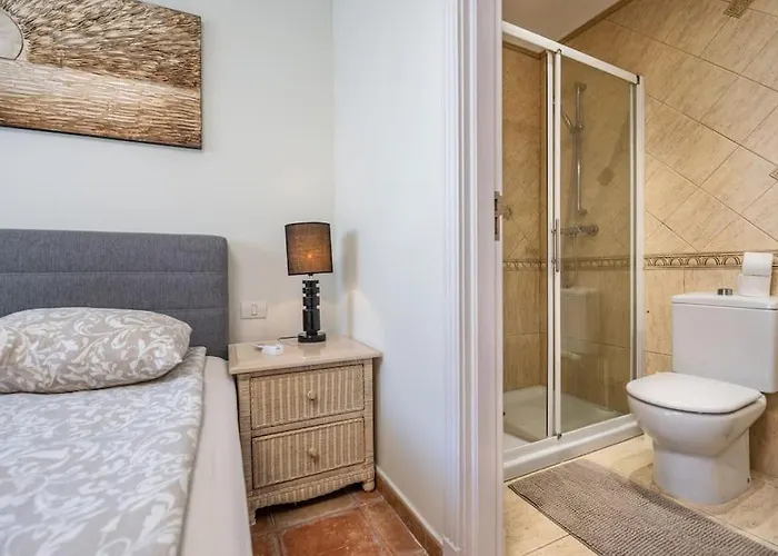 3brd Oceanview Cliff Haven דירה